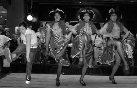 et vive le french cancan